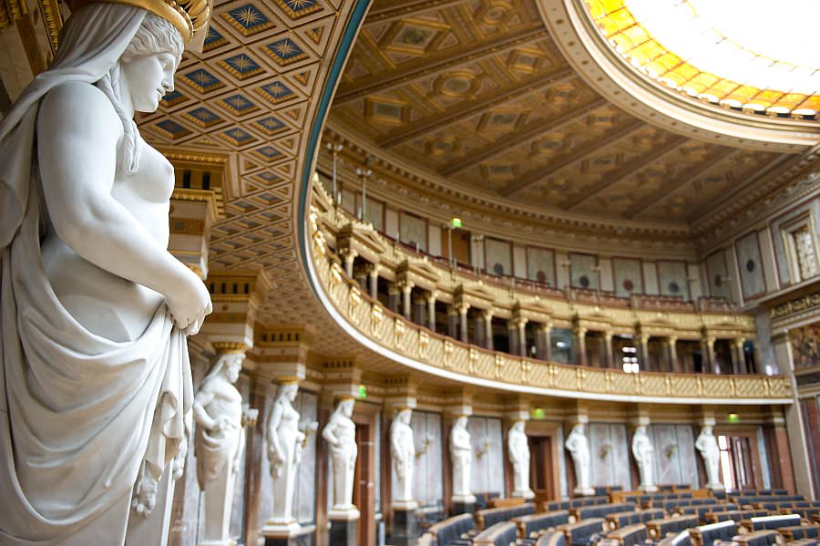 parlament14_09.jpg