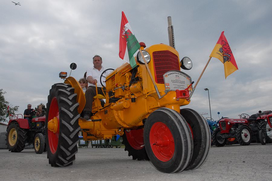 traktor_oldtimer10k.jpg