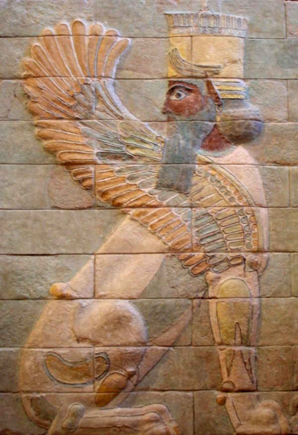 Sphinx_Darius_Louvre.jpg