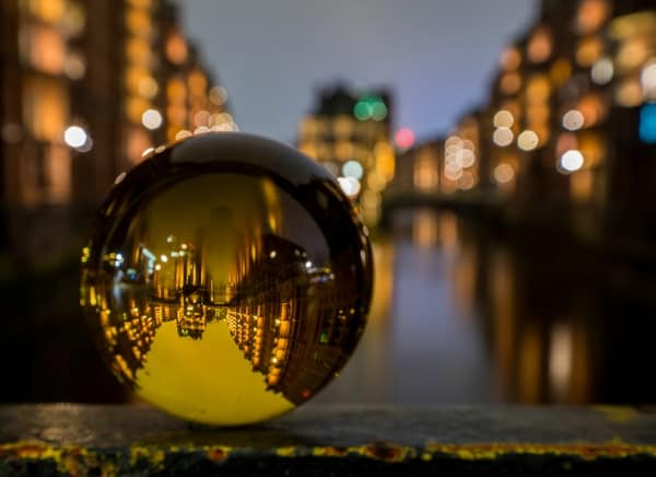 k_Lensball_gold_Anwendung.jpg