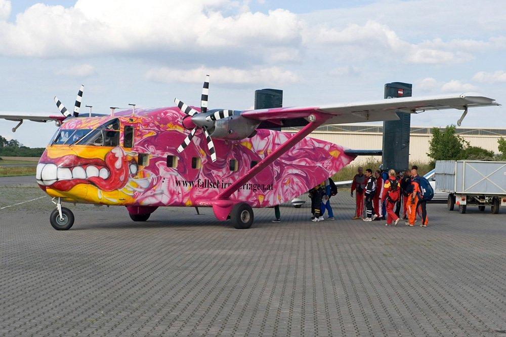 46148546yj.jpg