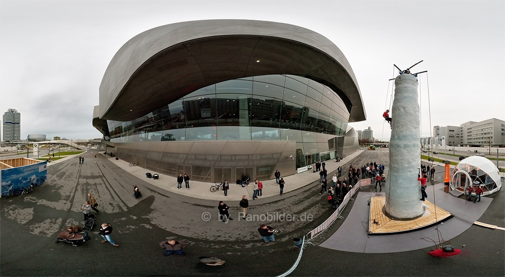 bmw-welt-muenchen-panorama-eisklettern.jpg