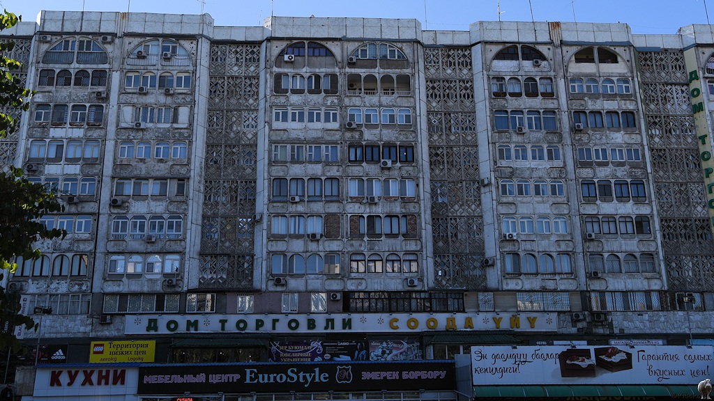 s176_Bishkek_Plattenbau_1025.jpg