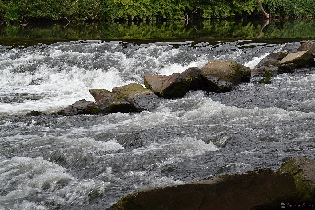 15046811068_22be61009d_b.jpg