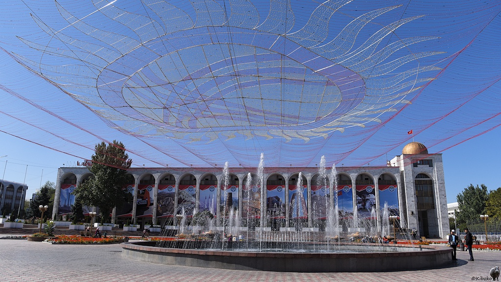 s157_Bishkek_Brunnen_0971.jpg