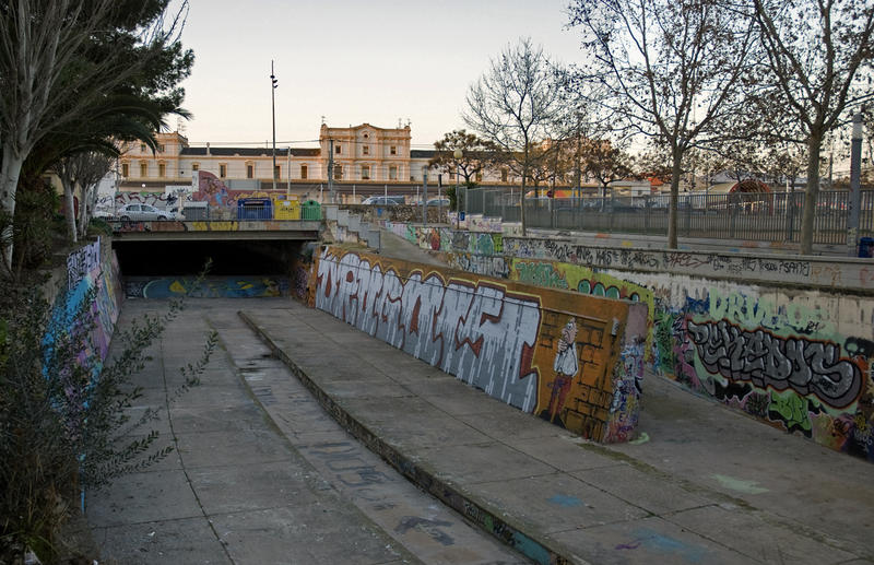 7715348rwj.jpg