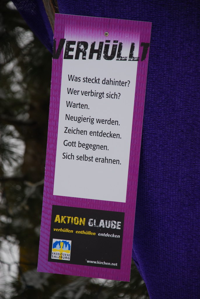 VERHUELLT.JPG