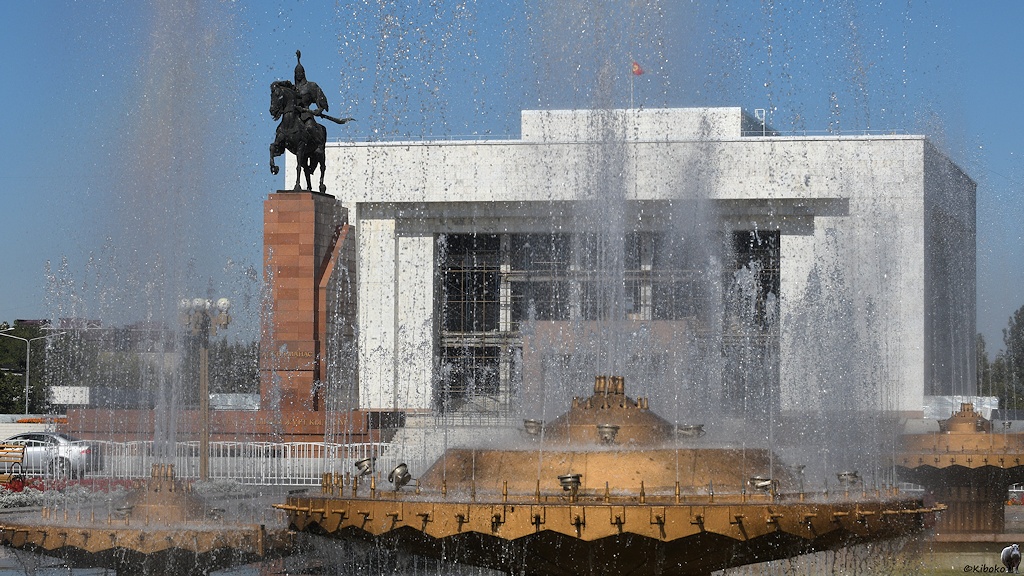 s159_Bishkek_Brunnen_5877.jpg