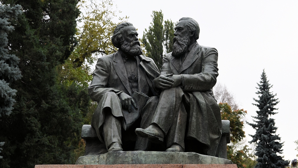 s259_Bishkeck_Marx_Engels_1278.jpg