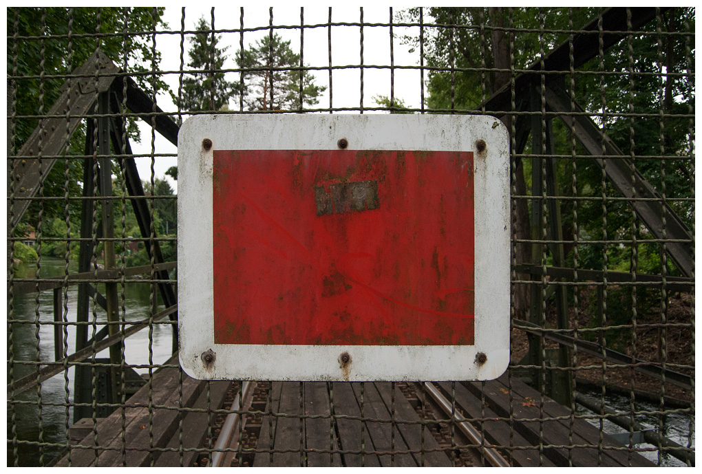 Schild%20eckigesrotesspiegelei001.jpg