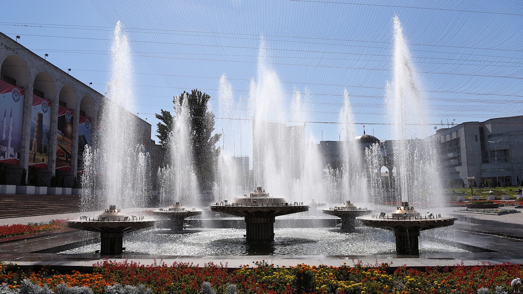 s157_Bishkek_Brunnen_0969.jpg