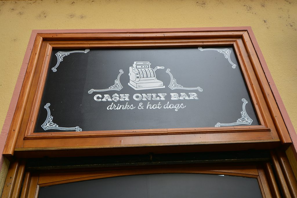 cashonlybar.jpg