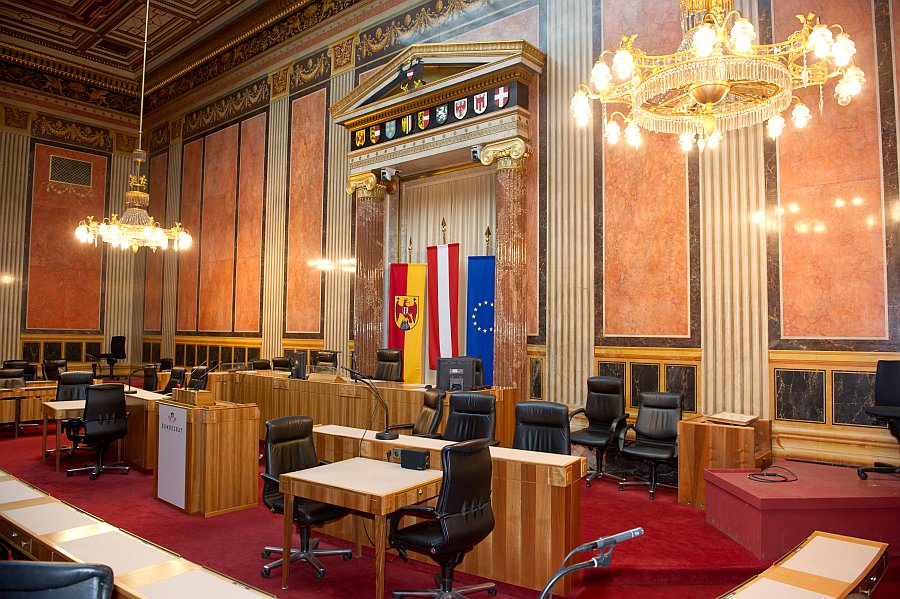 parlament14_21.jpg