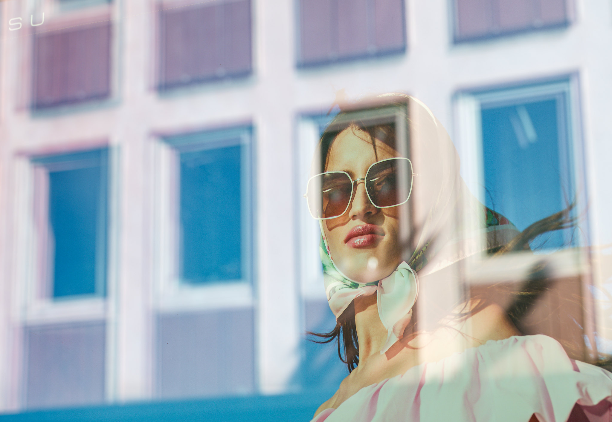 MIRRORLADY