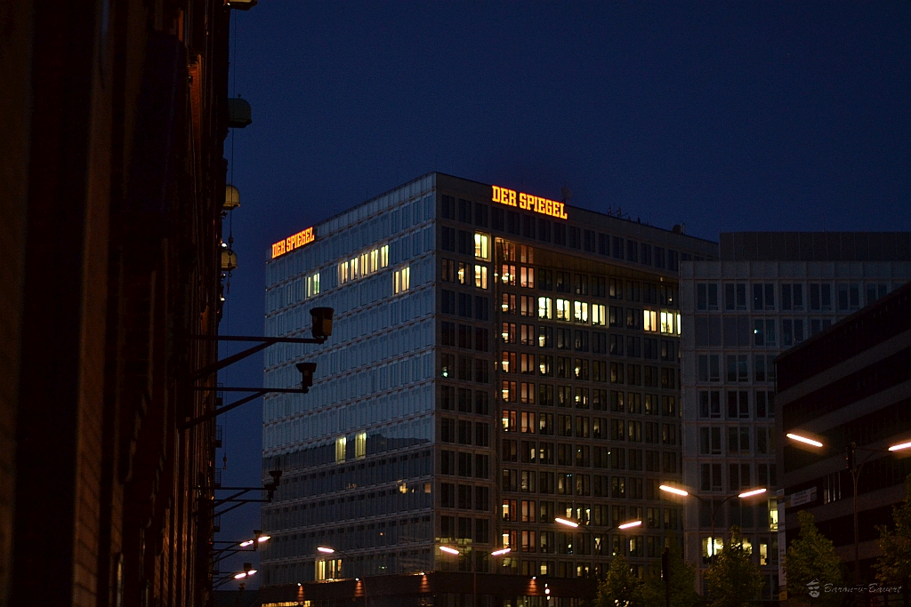 18625964899_582a2b5429_b.jpg