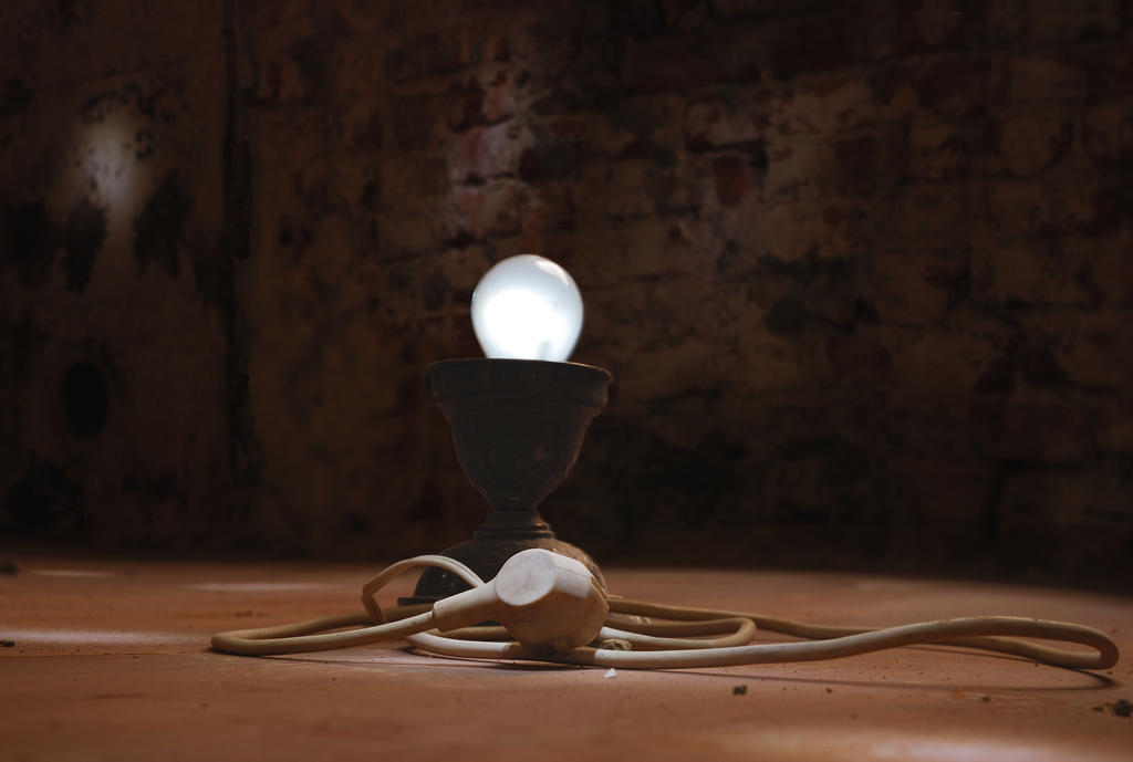 dead_light_by_GspotSIMULANT.jpg