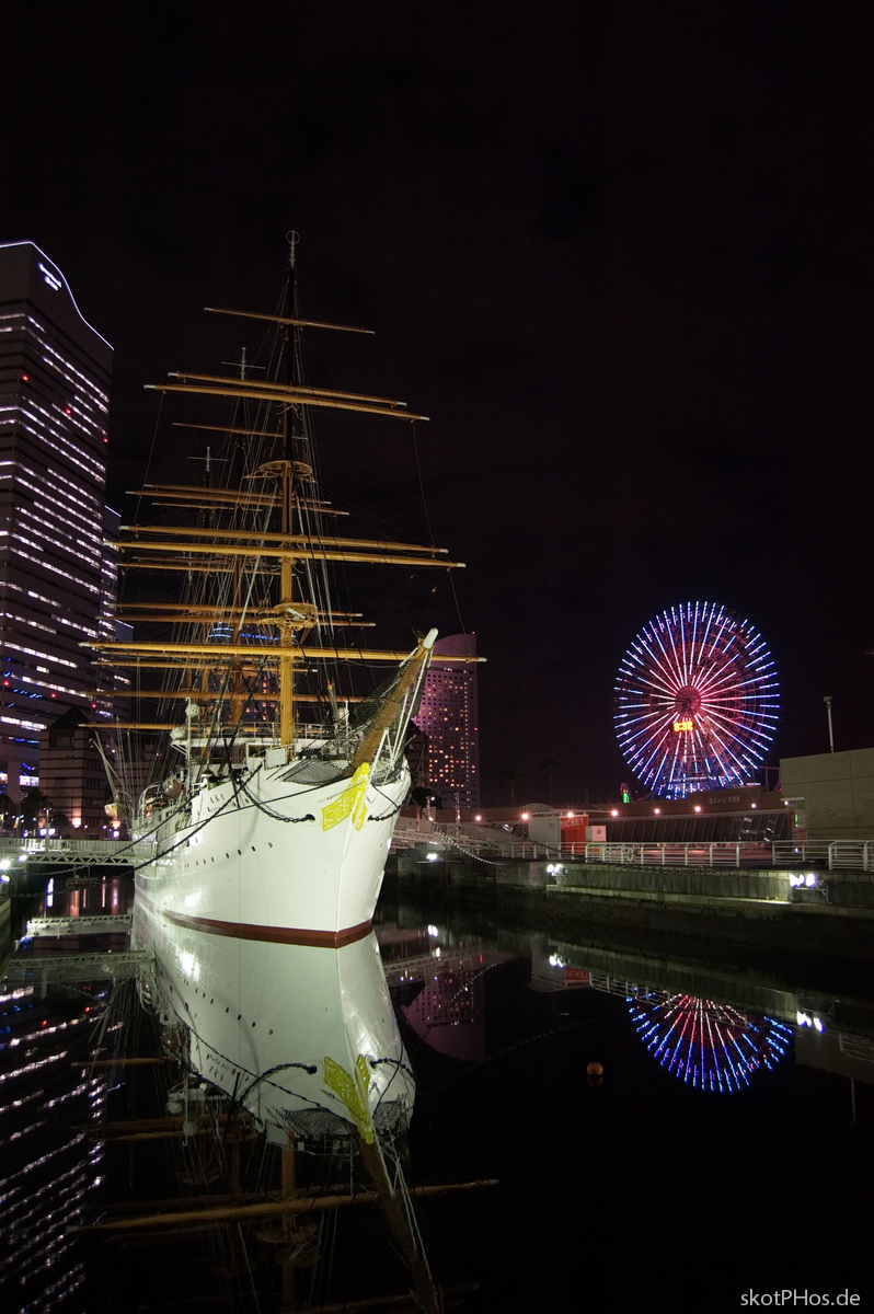 skotPHos.de_Nippon-Maru-at-Yokohama-Bay-Area_JP.JPG
