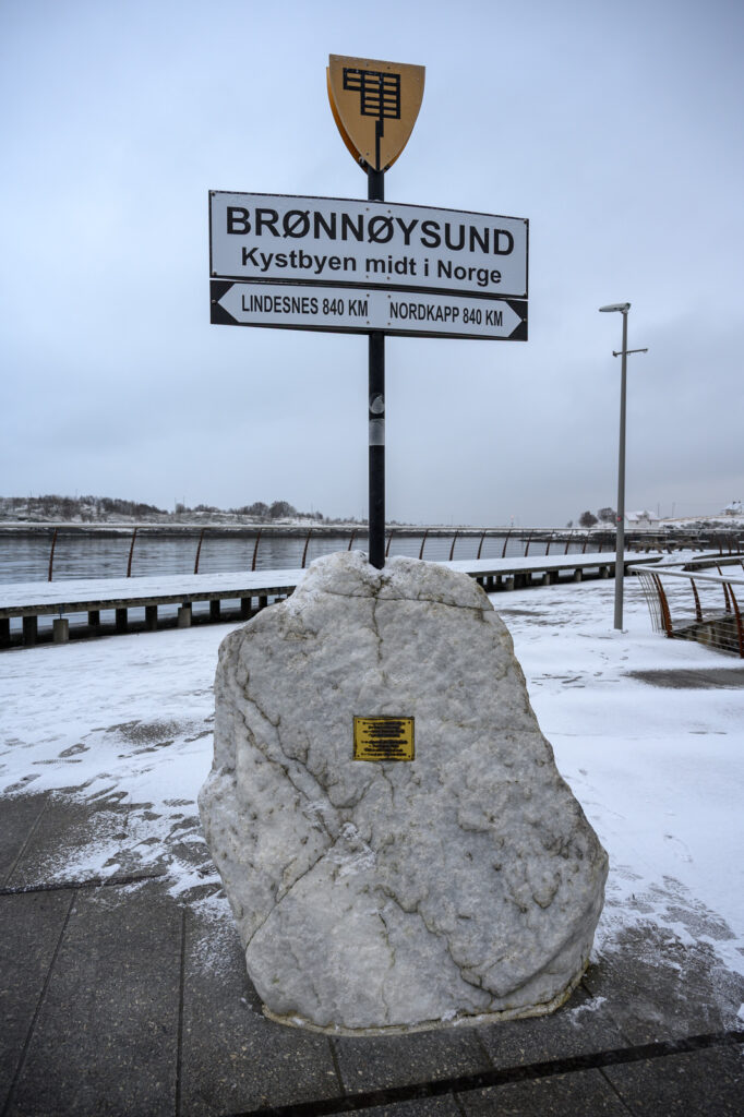 In the Middle of Nowhere? No - in the Middle of Norway! In the Middle of Nowhere? No - in the Middle of Norway!