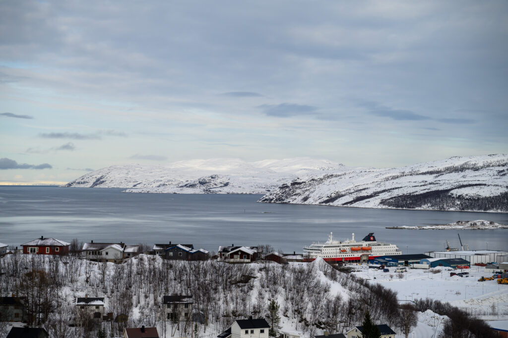 Kong Harald am Anleger in Kirkenes Kong Harald am Anleger in Kirkenes